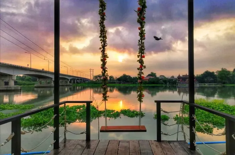 ร้านอาหาร อยุธยาริมน้ำ