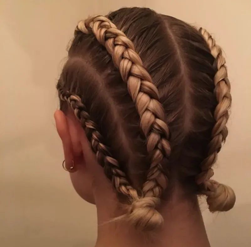 ทรงผมถักเปีย