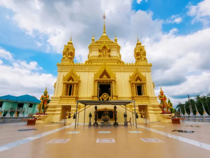 วัดสมุทรสาคร