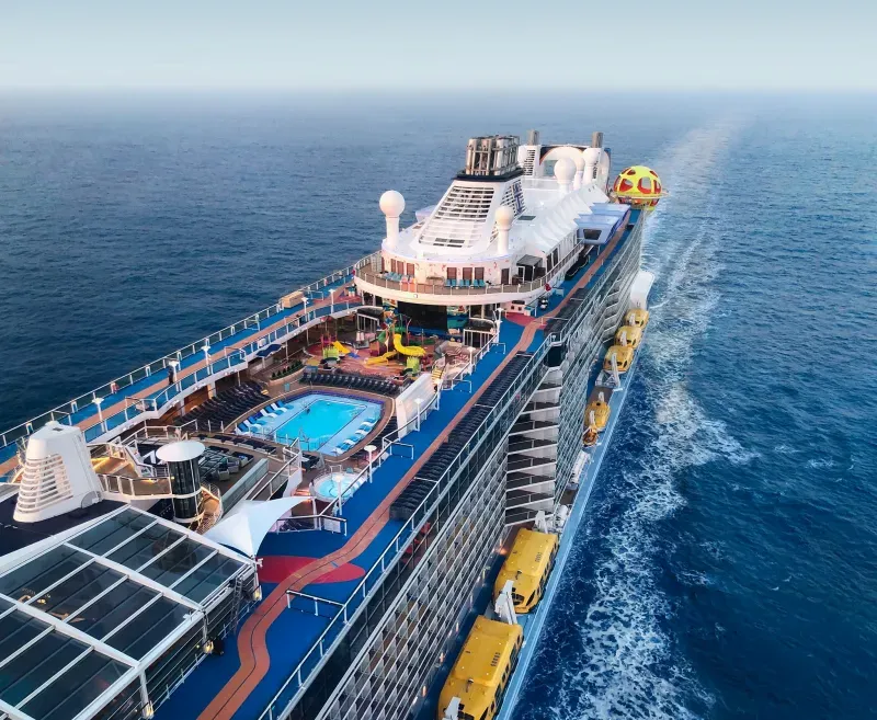 ล่องเรือสำราญ