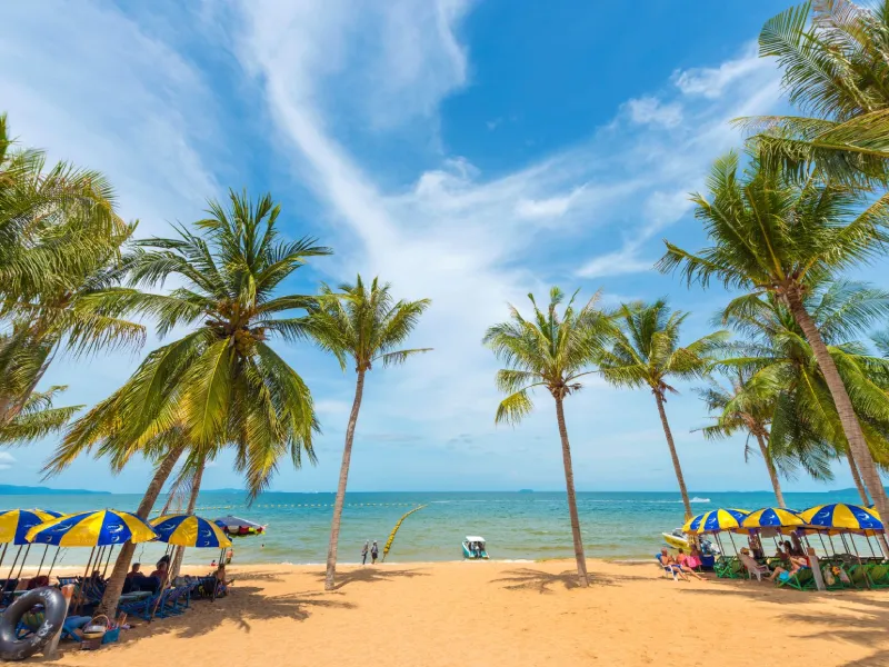 หาดจอมเทียน ที่เที่ยวชลบุรี