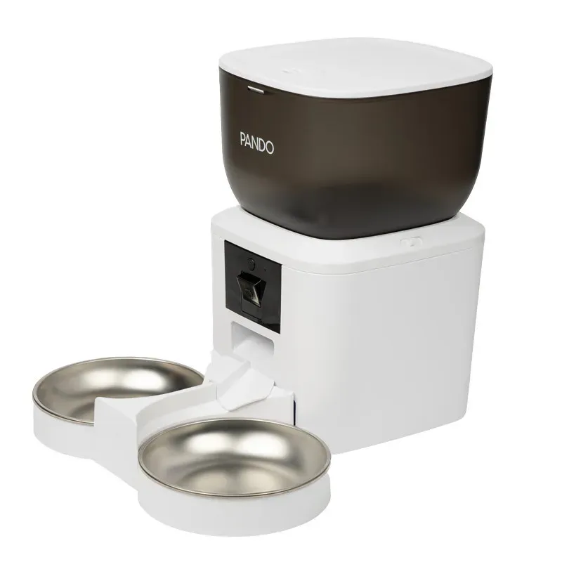 เครื่องให้อาหารแมว