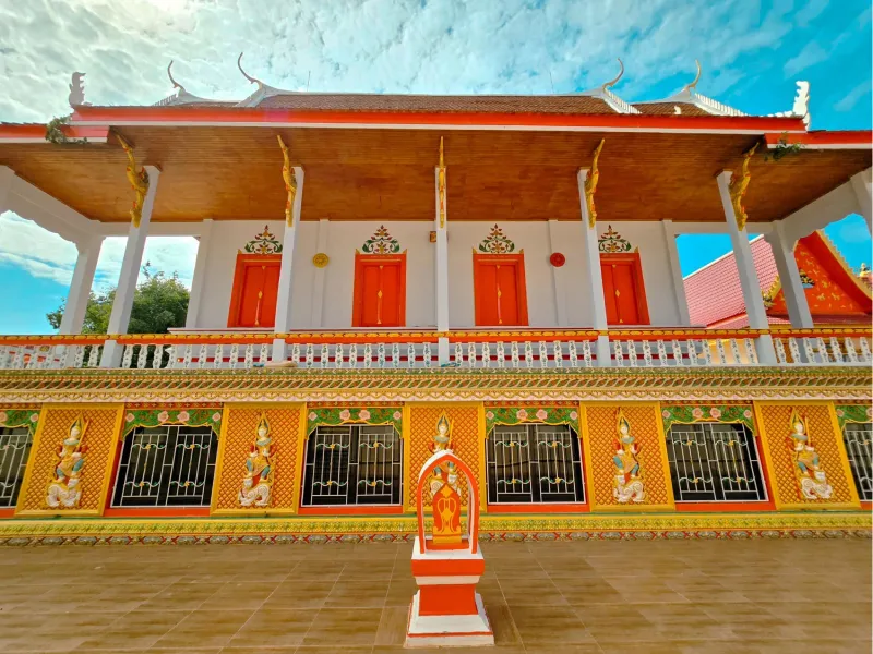 วัดห้วยใหญ่ ที่เที่ยวชลบุรี