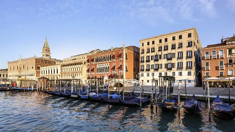 ที่พักหรูริมคลองเวนิส