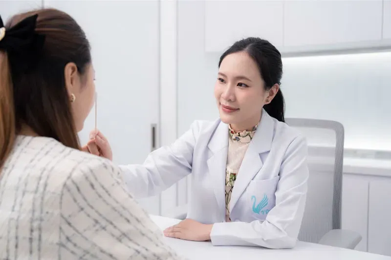 ประเมินใบหน้าก่อนทำ Ulthera Prime ประเมินใบหน้าก่อนทำ Ulthera Prime