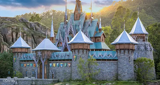 ฮ่องกงดิสนีย์แลนด์ World of
    Frozen