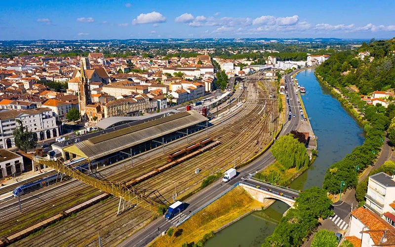 การเดินทางในฝรั่งเศสด้วยระบบขนส่งสาธารณะ