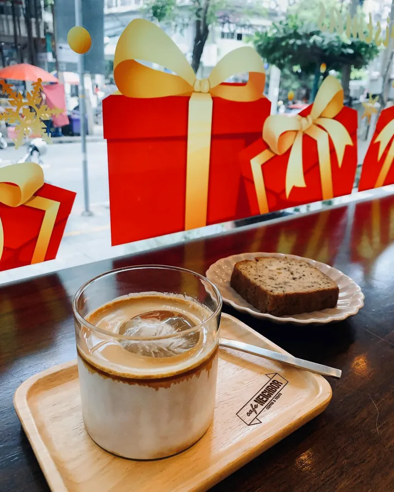 คาเฟ่ สาทร