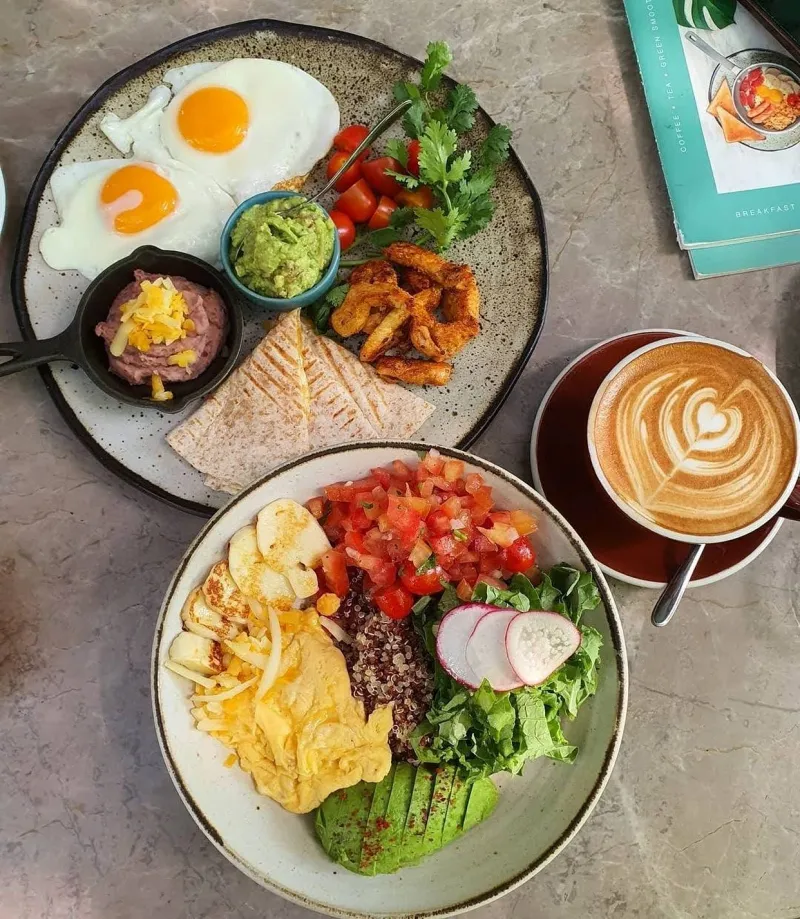 คาเฟ่ สาทร