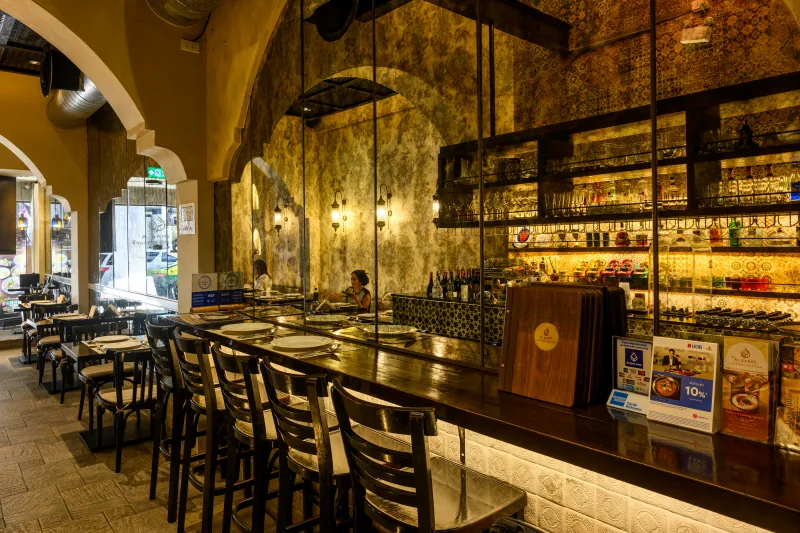 ร้านอาหารสีลม ร้านอาหารสีลม