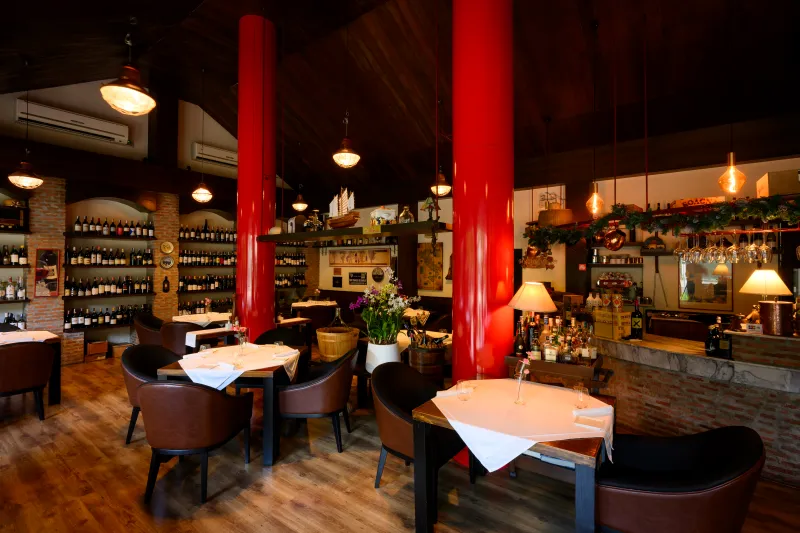 ร้านอาหารพร้อมพงษ์