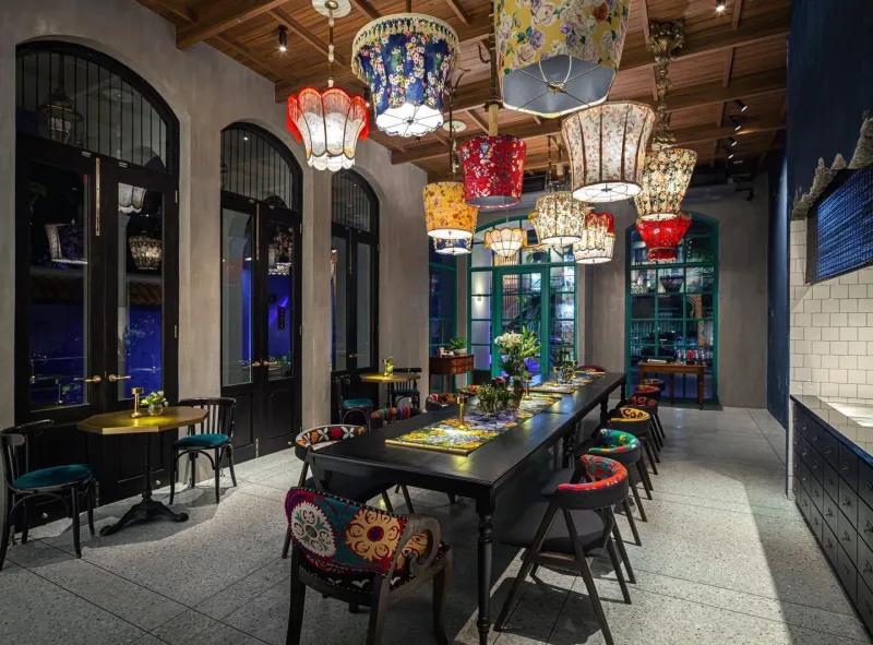 ร้านอาหารพร้อมพงษ์