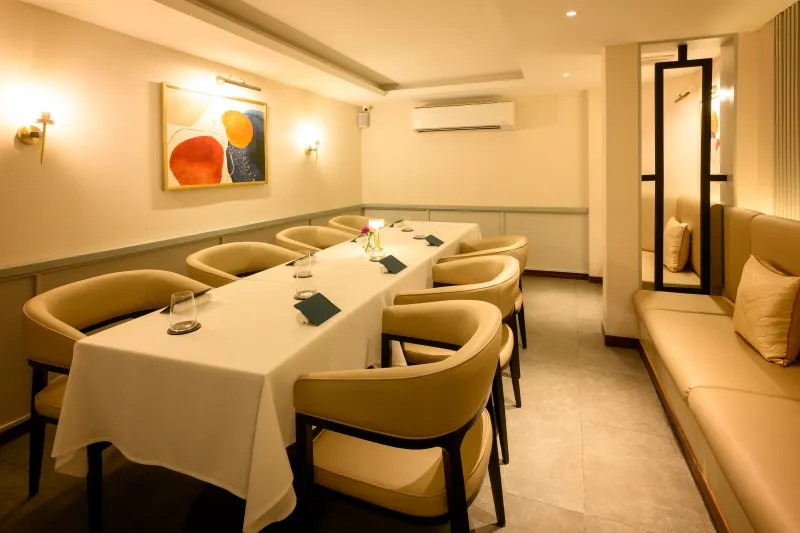 ร้านอาหารพร้อมพงษ์