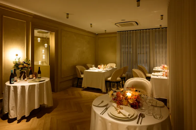 ร้านอาหารพร้อมพงษ์