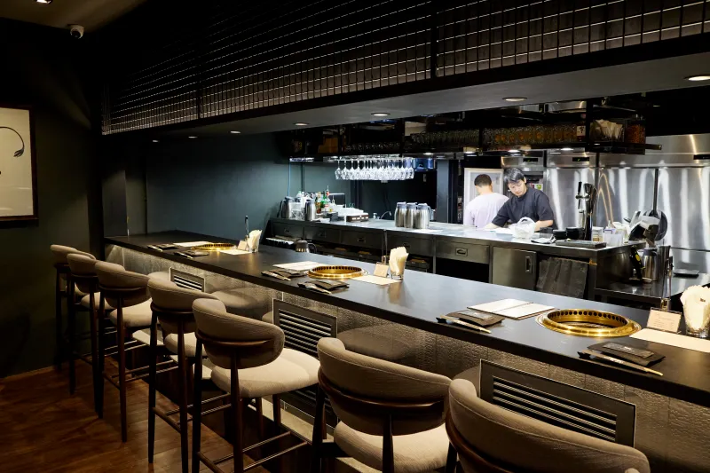 ร้านอาหารพร้อมพงษ์