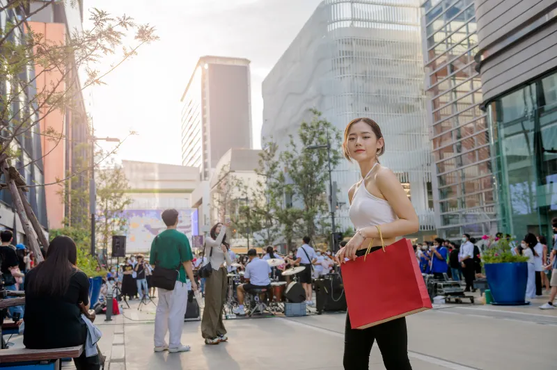 เล่นสงกรานต์ 2568 ที่สยาม