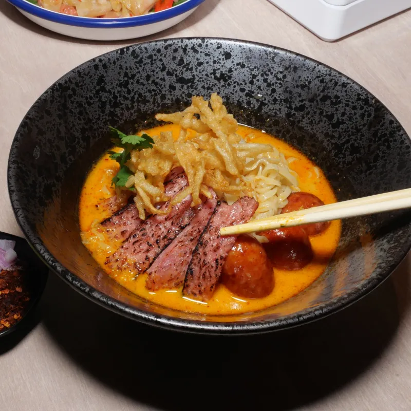 ร้านอาหารพร้อมพงษ์