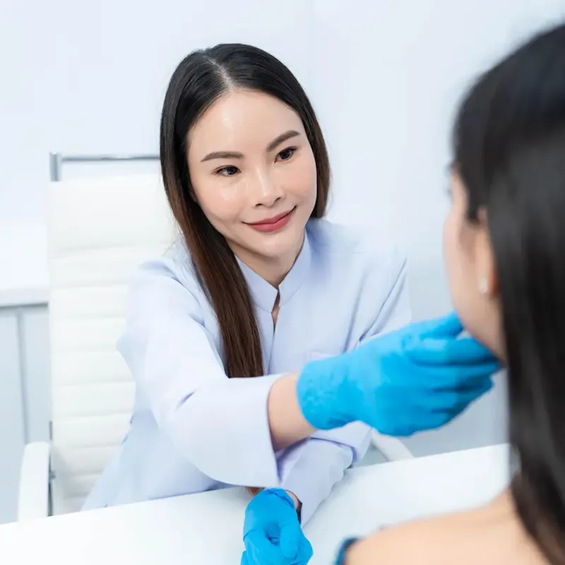 ประเมินใบหน้าก่อนฉีด Made Collagen ประเมินใบหน้าก่อนฉีด Made Collagen