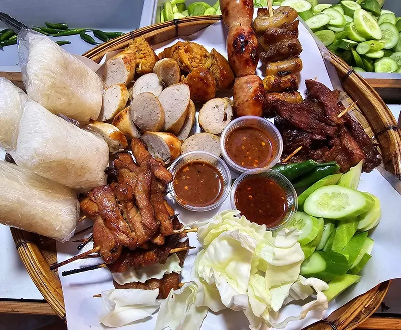 หมูปลาร้าฮีโร่