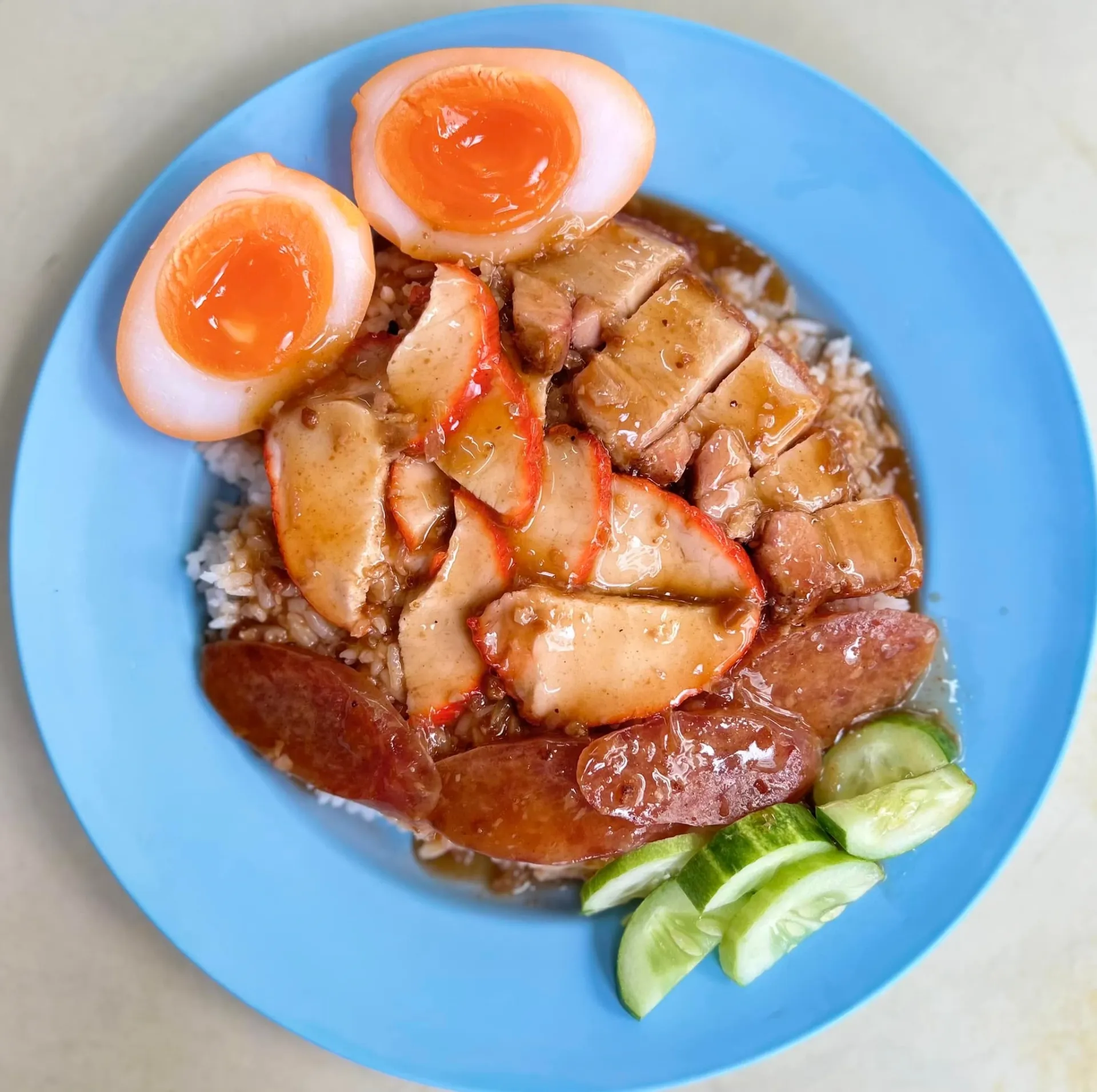 ข้าวหมูแดงสีมรกต