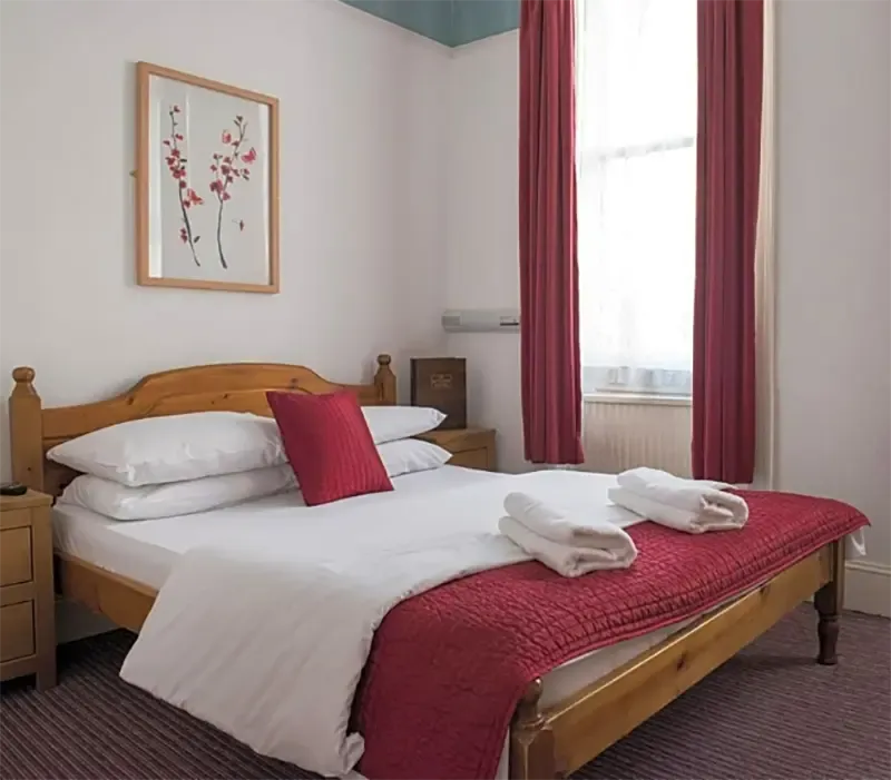 ที่พักราคาประหยัดในลอนดอน St Athans Hotel ที่พักราคาประหยัดในลอนดอน St Athans Hotel