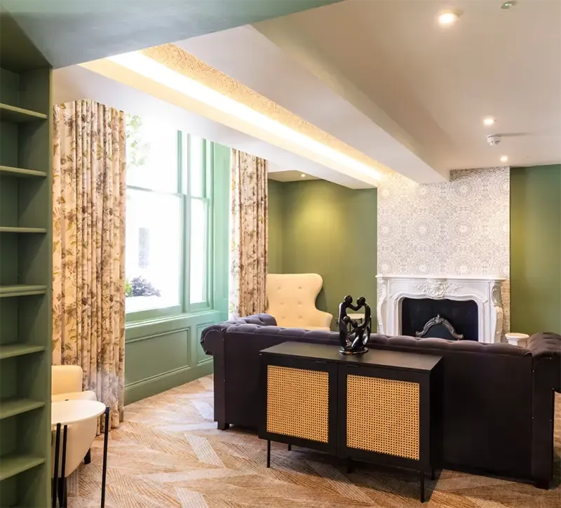 ที่พักราคาประหยัดในลอนดอน The Byron Hotel ที่พักราคาประหยัดในลอนดอน The Byron Hotel