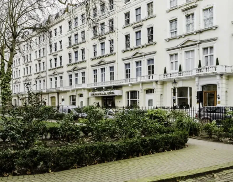 ที่พักราคาประหยัดในลอนดอน The Tudor Court Hotel ที่พักราคาประหยัดในลอนดอน The Tudor Court Hotel