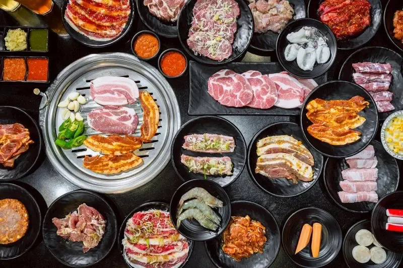 ปิ้งย่างใกล้รถไฟฟ้า MRT ร้าน Gogida