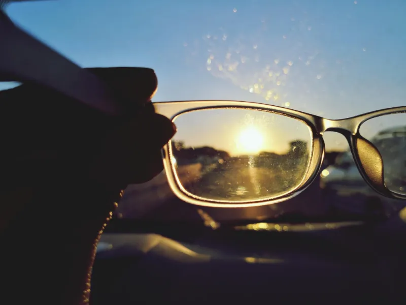 แว่นเลนส์ออโต้ แว่นเลนส์ออโต้