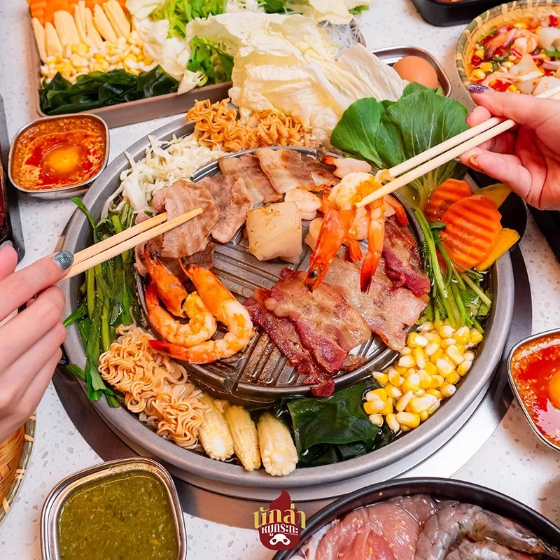 สั่งหมูกระทะจากร้านนักล่าหมูกระทะมาทำเอง