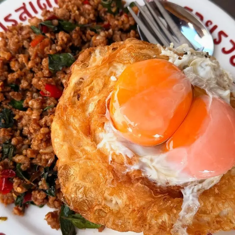 ร้านอาหารบรรทัดทอง รวยรวย