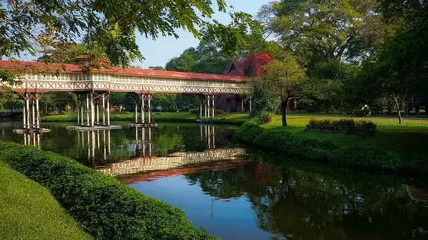 พระราชวังสนามจันทร์
