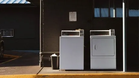 เครื่องอบผ้าตั้งอยู่ในร้าน