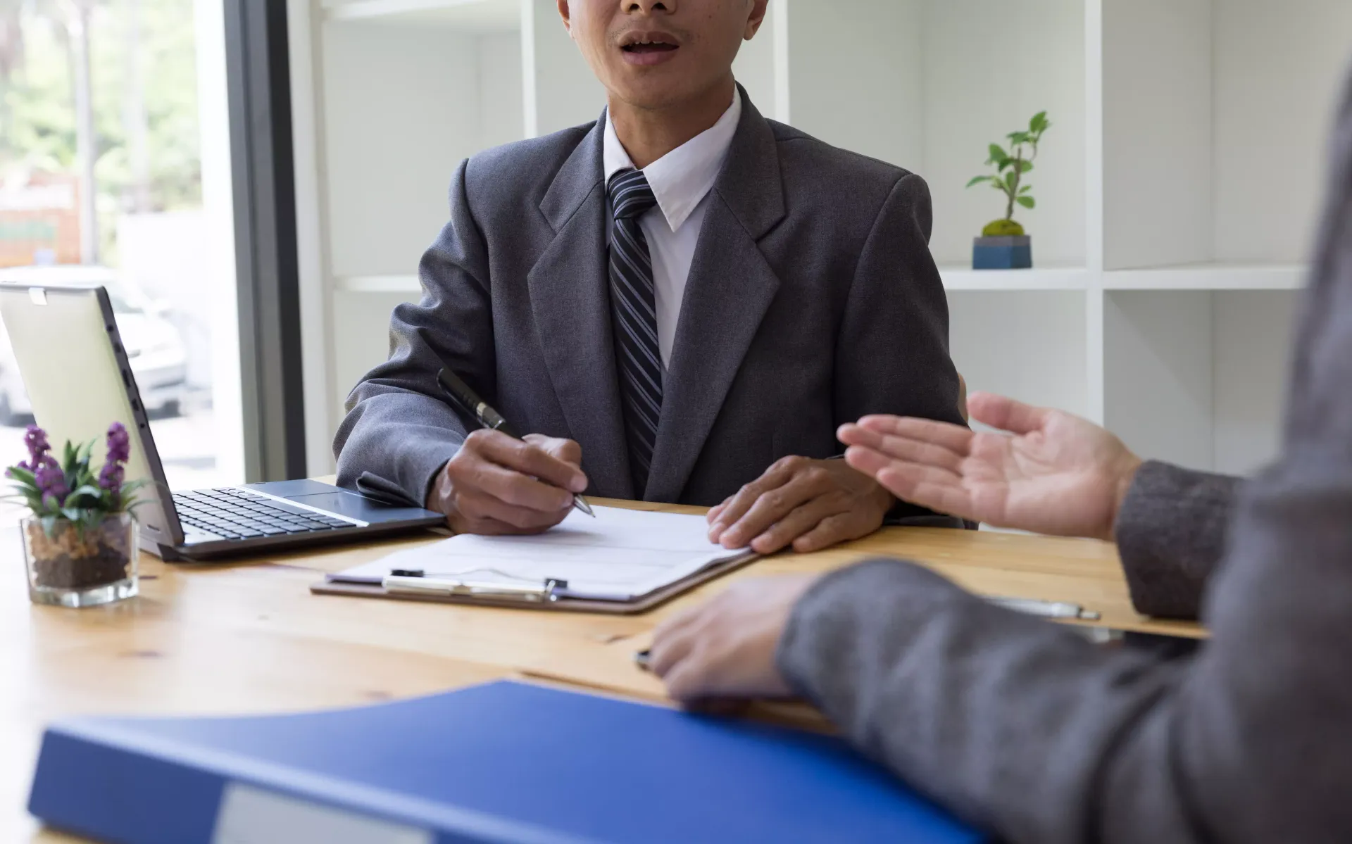 ต้องเตรียมเอกสารอะไรบ้างก่อนขอสินเชื่อ? ต้องเตรียมเอกสารอะไรบ้างก่อนขอสินเชื่อ?