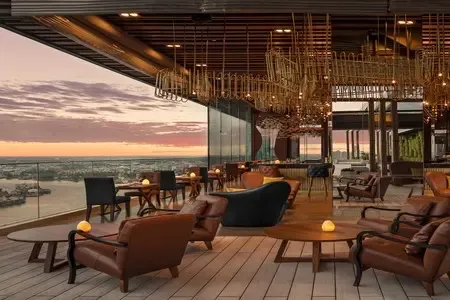 Rooftop Bar ที่ Aqua Bar Bangkok - โรงแรม อนันตรา สยาม กรุงเทพฯ