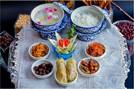 โปรโมชั่นรับเทศกาลข้าวแช่ - โรงแรม Prince Palace ห้องอาหาร Prince café