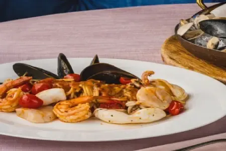 โรงแรม โฮเต็ล มิวส์ แบงค็อก หลังสวน - เอ็มแกลเล (Hotel Muse Bangkok, Autograph Collection)