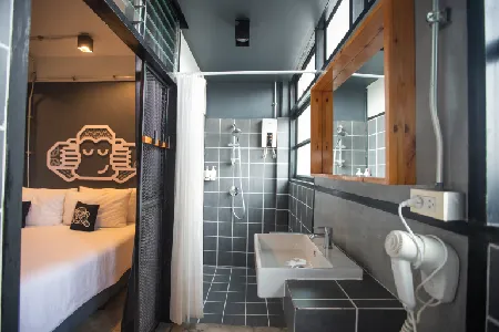 Blu Monkey Hub & Hotel Suratthani