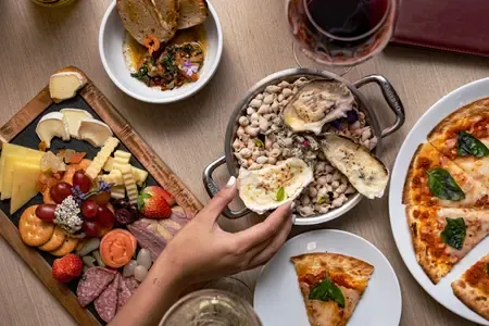 ห้องอาหาร ทเวนตี้ แอน วัน