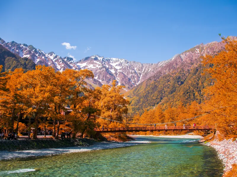 เที่ยวชมปารีส สะพาน Pont Neuf เที่ยวชมปารีส สะพาน Pont Neuf