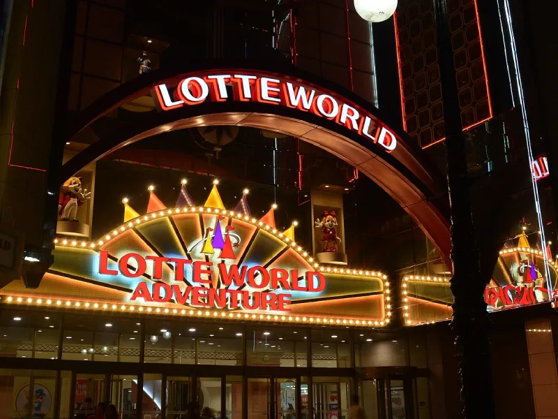Lotte World สวนสนุกล็อตเต้ เวิลด์