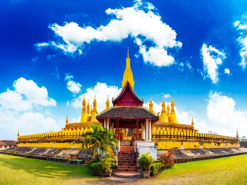 วัดพระธาตุหลวง - เวียงจันทร์ เที่ยวลาว