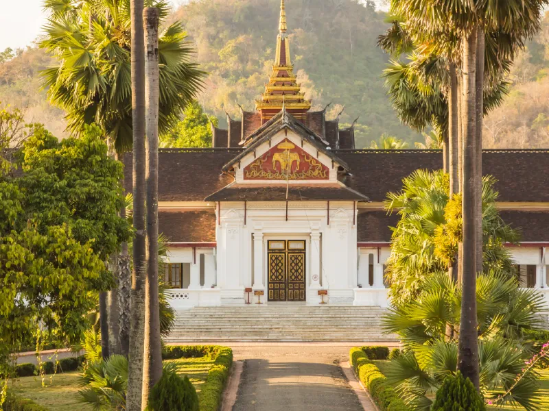 นั่งรถไฟเที่ยวหลวงพระบาง เที่ยวลาว Luang Prabang Royal Palace
