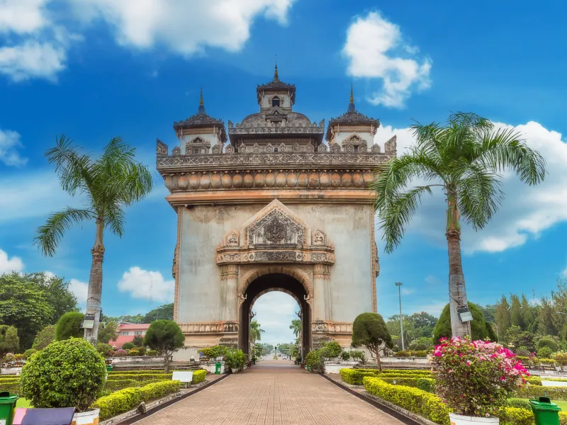 นั่งรถไฟเที่ยวลาว ประตูชัย – เวียงจันทร์