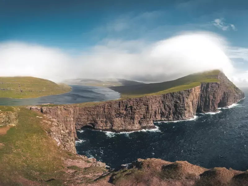 Sorvagsvatn & Traelanipa Sorvagsvatn & Traelanipa