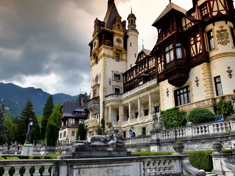 เมืองบราน (Bran) เมืองบราน (Bran)