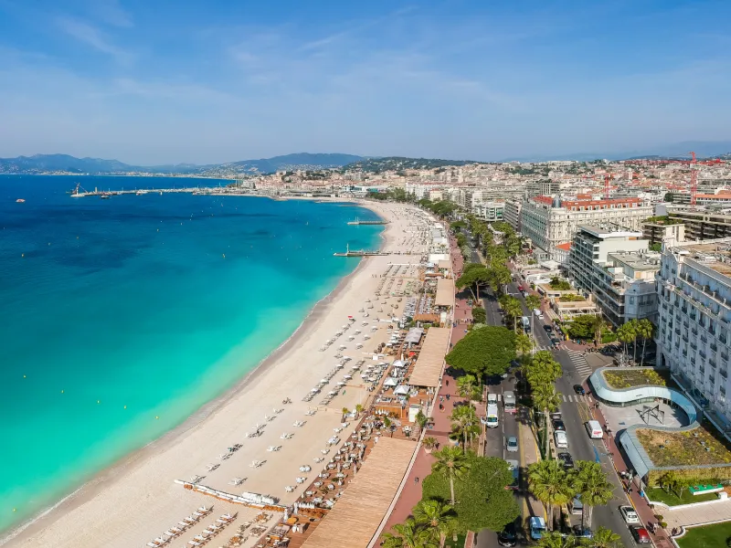 Promenade de la Croisette  เที่ยวเมืองคานส์ ฝรั่งเศส