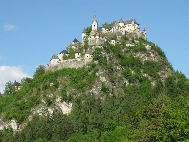 ปราสาทโฮชอสเตอร์วิทซ์ ปราสาทโฮชอสเตอร์วิทซ์