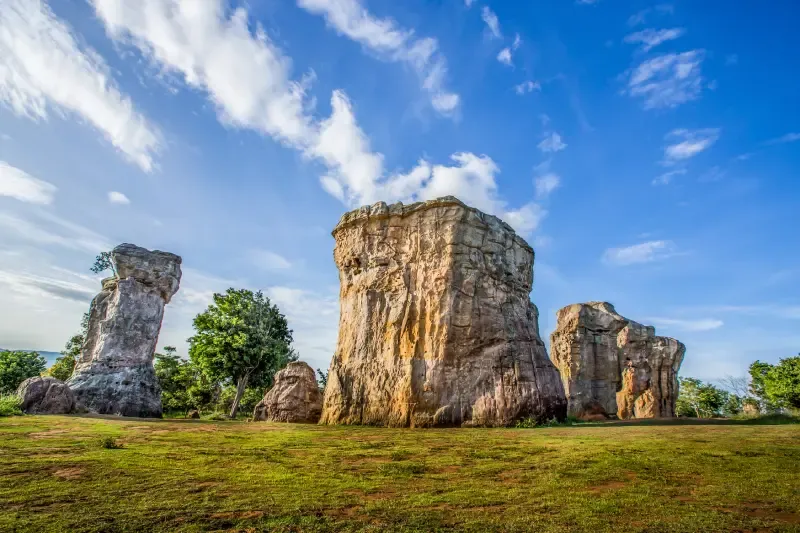 อุทยานแห่งชาติภูแลนคา มอหินขาว