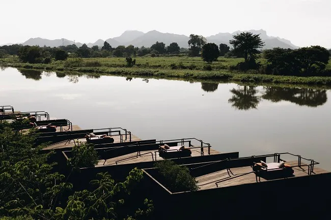 ห้องพัก XFloat Cabin ที่ Cross River Kwai
